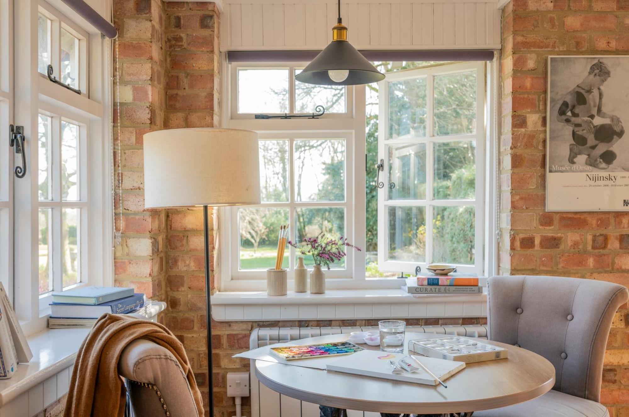 Hurstpierpoint Old Mill Lodge By Huluki Sussex Stays מראה חיצוני תמונה